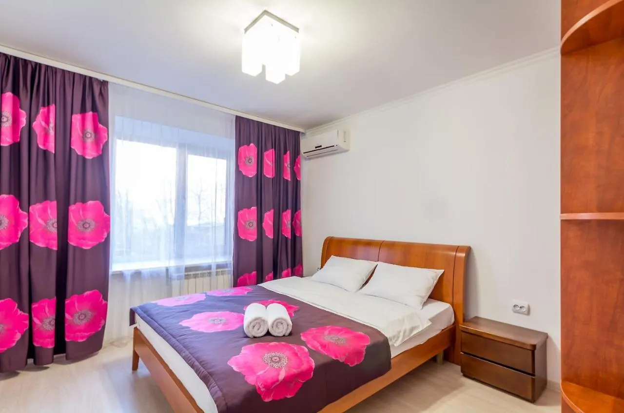 Central Apartments Palats Sportu Area Kyjev
