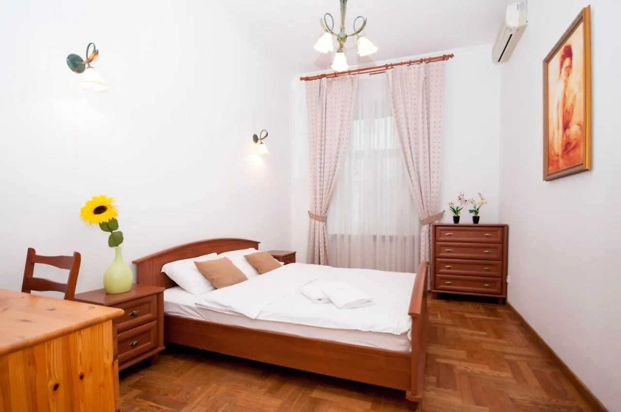 Central Apartments Palats Sportu Area Kyjev