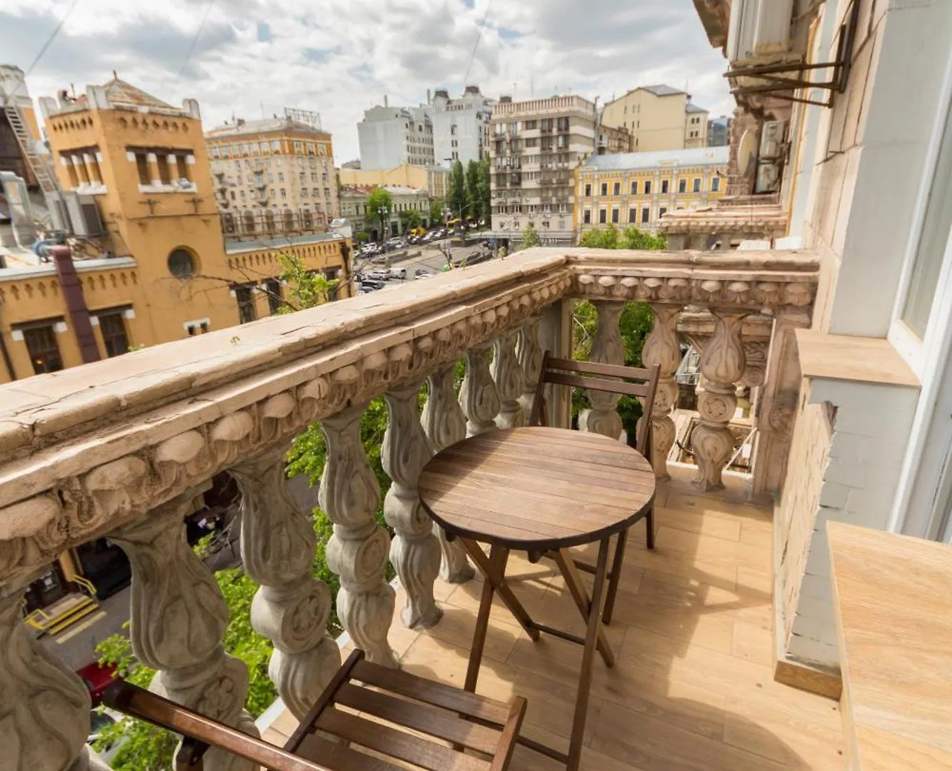 Central Apartments Palats Sportu Area Kyiv